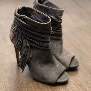 Vince Camuto fringe heels. Size 5.5
